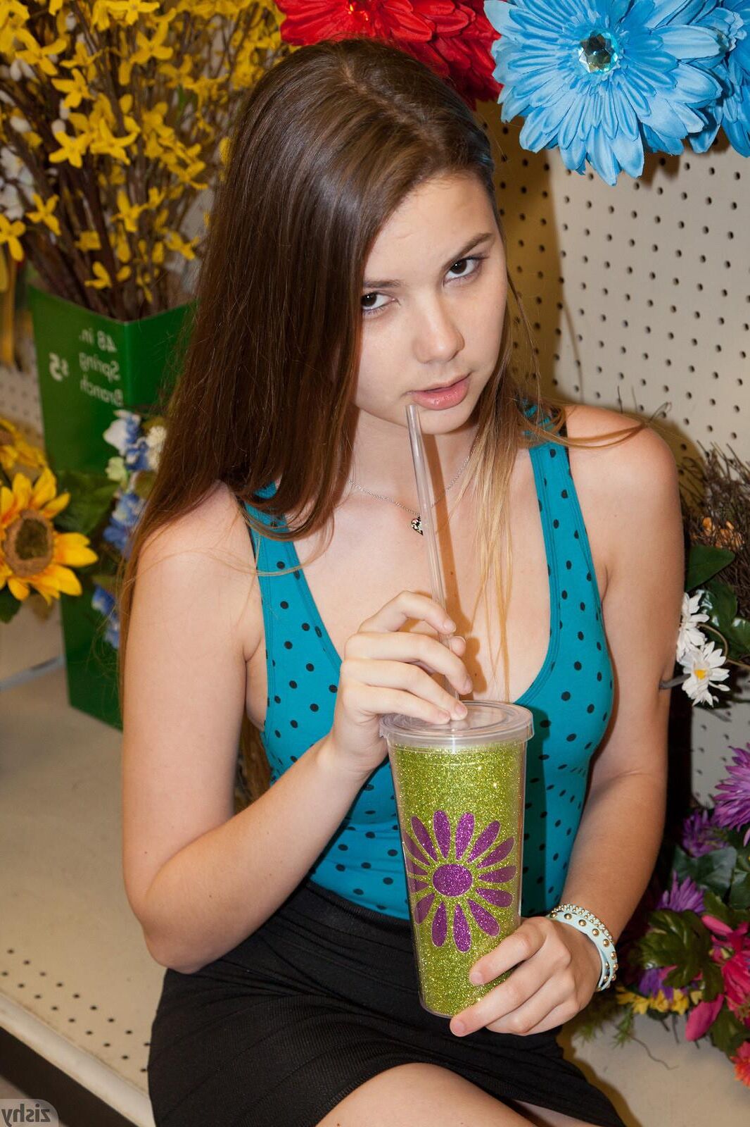 Lindsay Bare Visits Big Lots