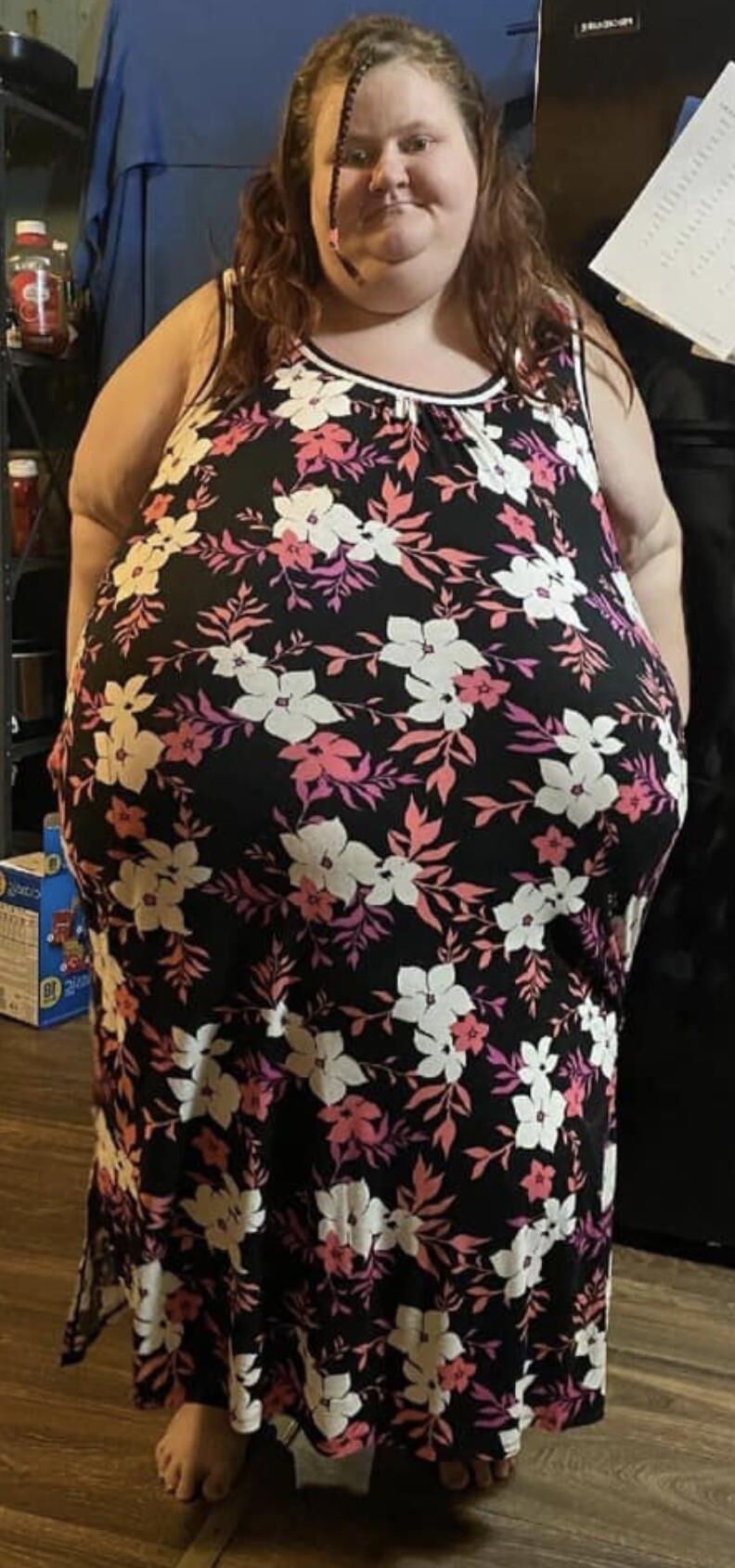 Large Women in Dresses and Skirts