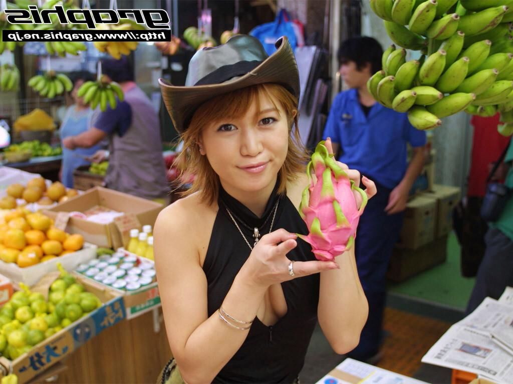 Yuna Miyazawa GraphisGals No.