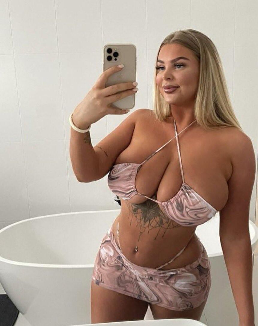 Massive Tits 