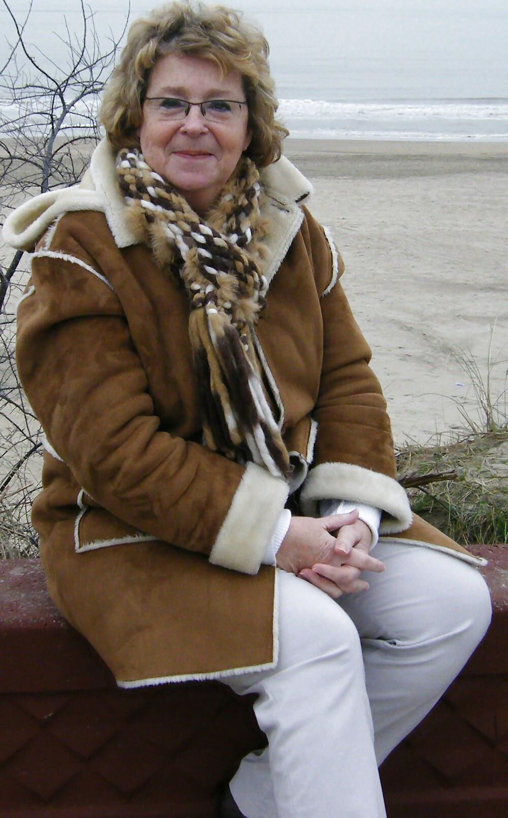 Mature NN but alluring