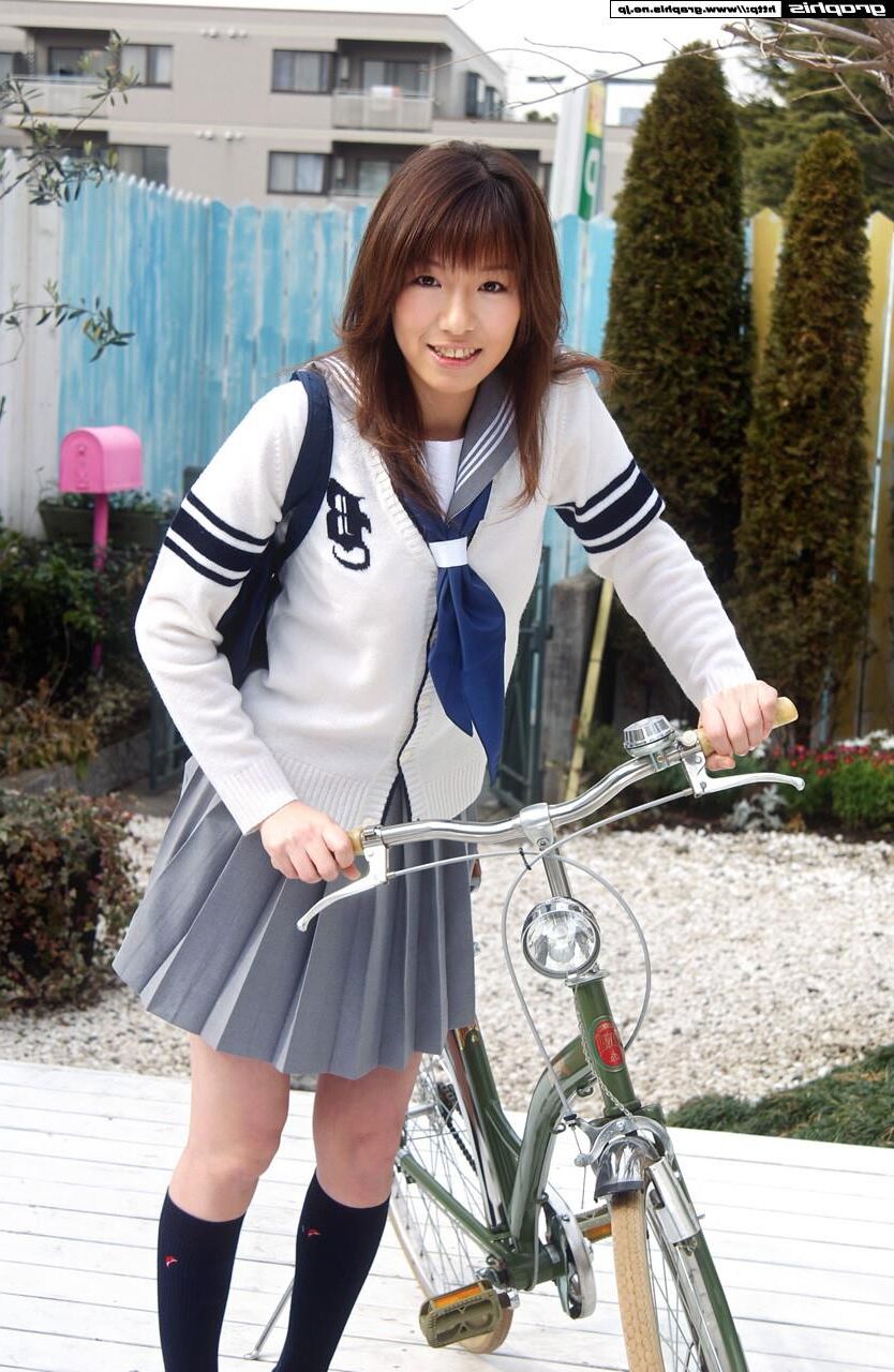 Towa Aino GraphisGals No. Nine Clothes