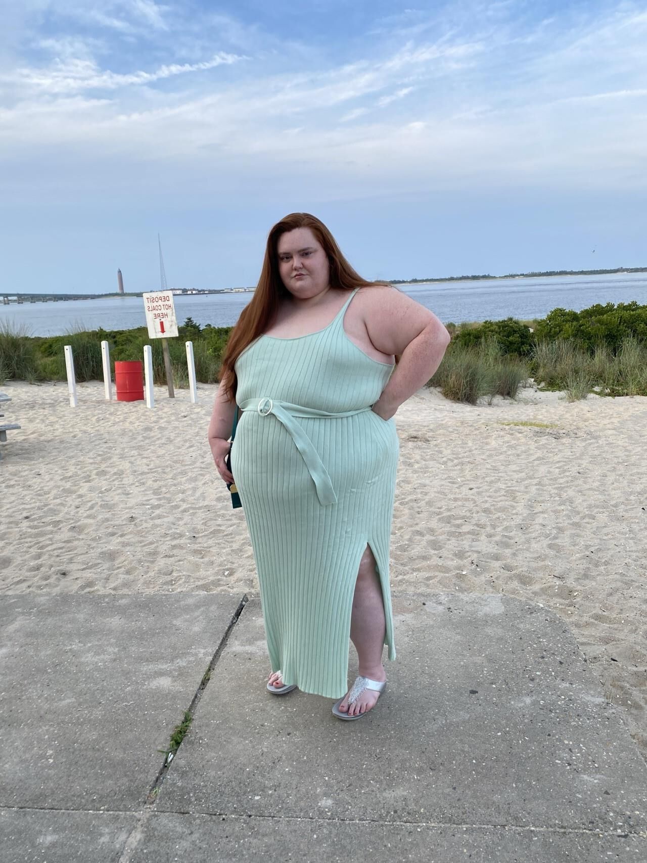 Large Women in Dresses and Skirts