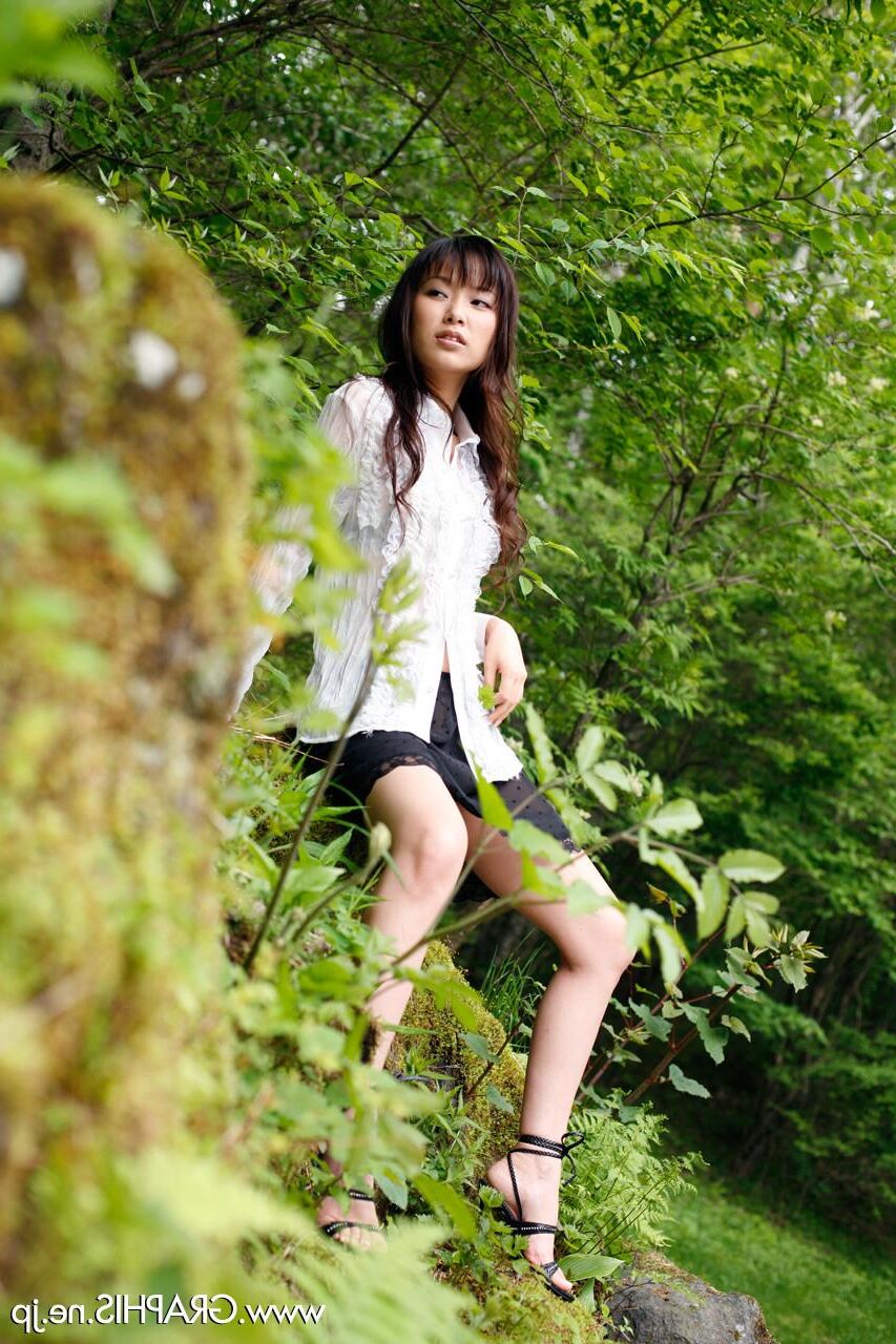 Yua Aida GraphisGals No. Hesitant Sheep