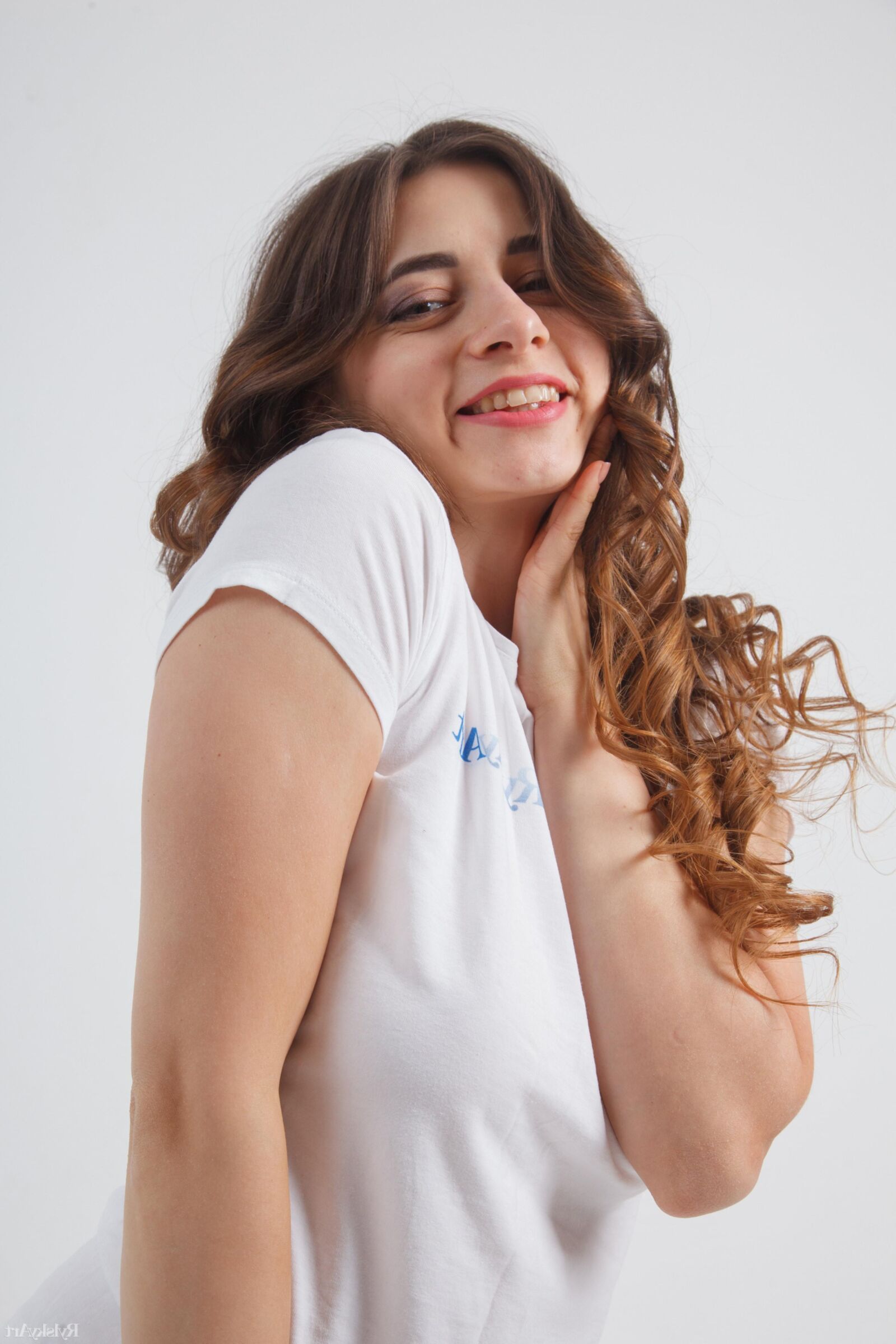 Elle Mira Eira