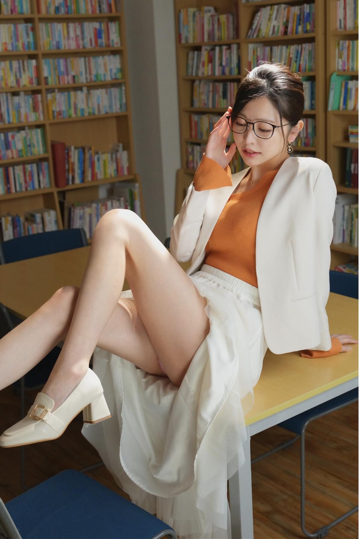 Hinako Mori Eu me apaixonei por uma aula de professores.