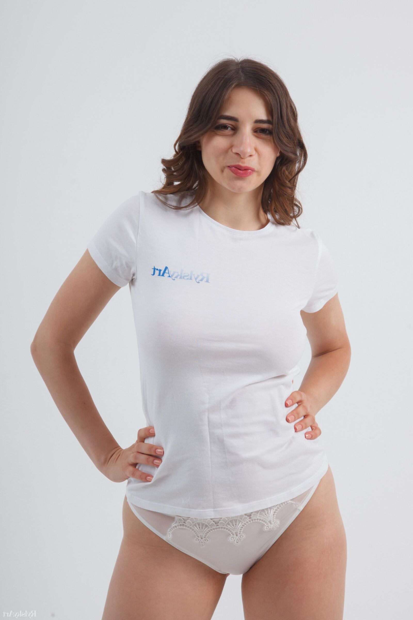 Elle Mira Eira
