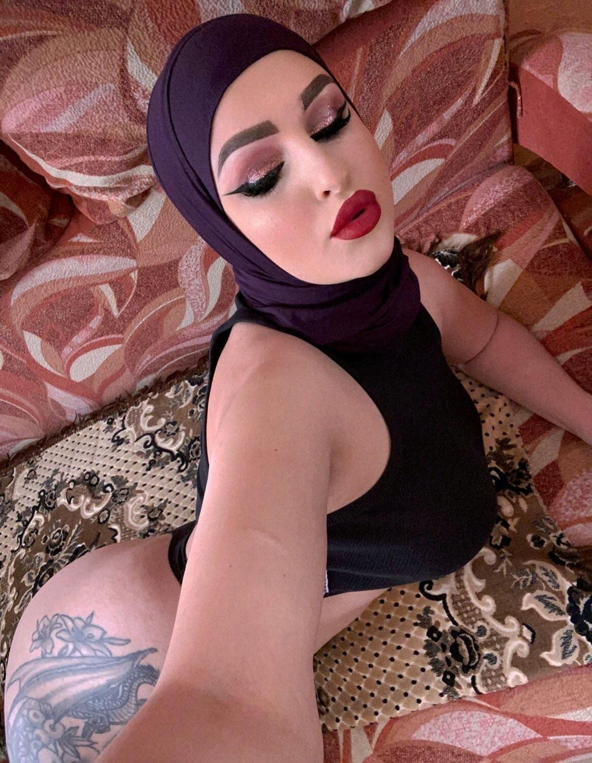 Hijab mom bimbo