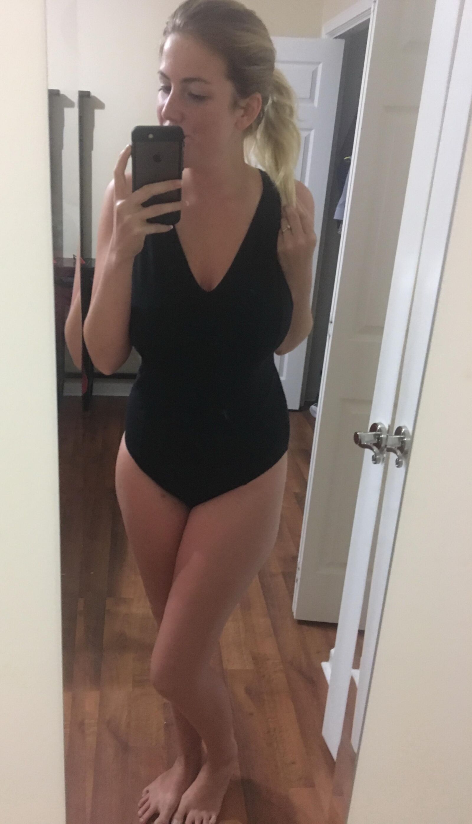 Sexy rubio milf