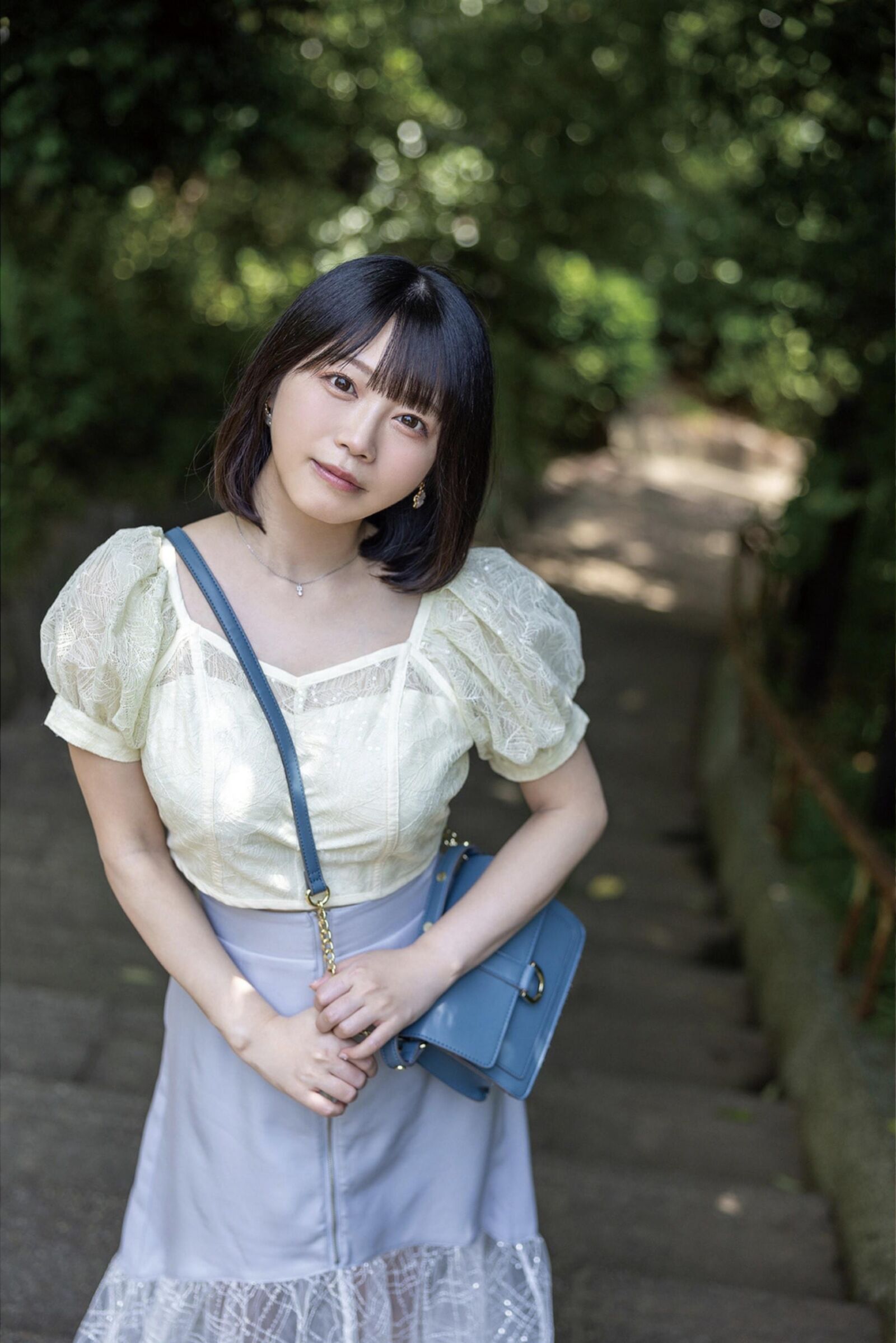 Miharu EUA de mãos dadas