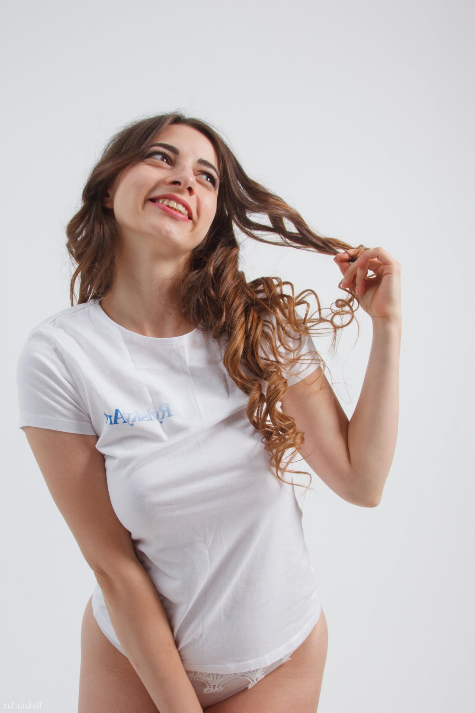Elle Mira Eira