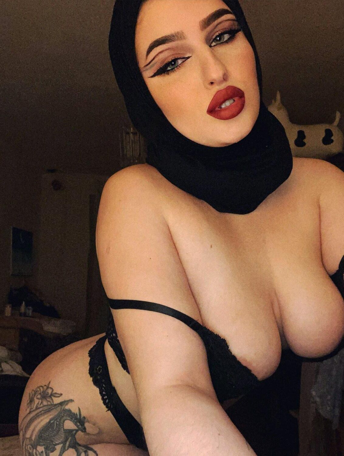 Hijab mom bimbo
