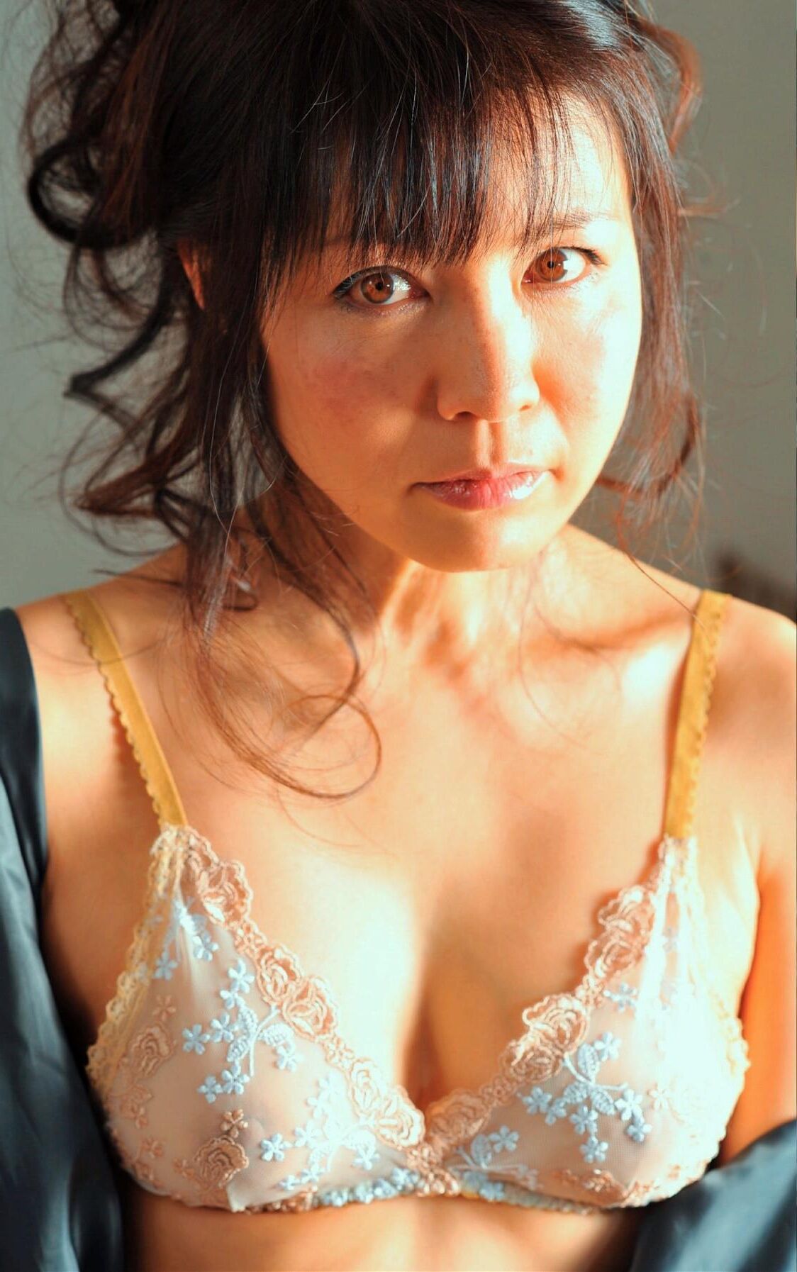 Oficina de nudez Yuko Mizushima
