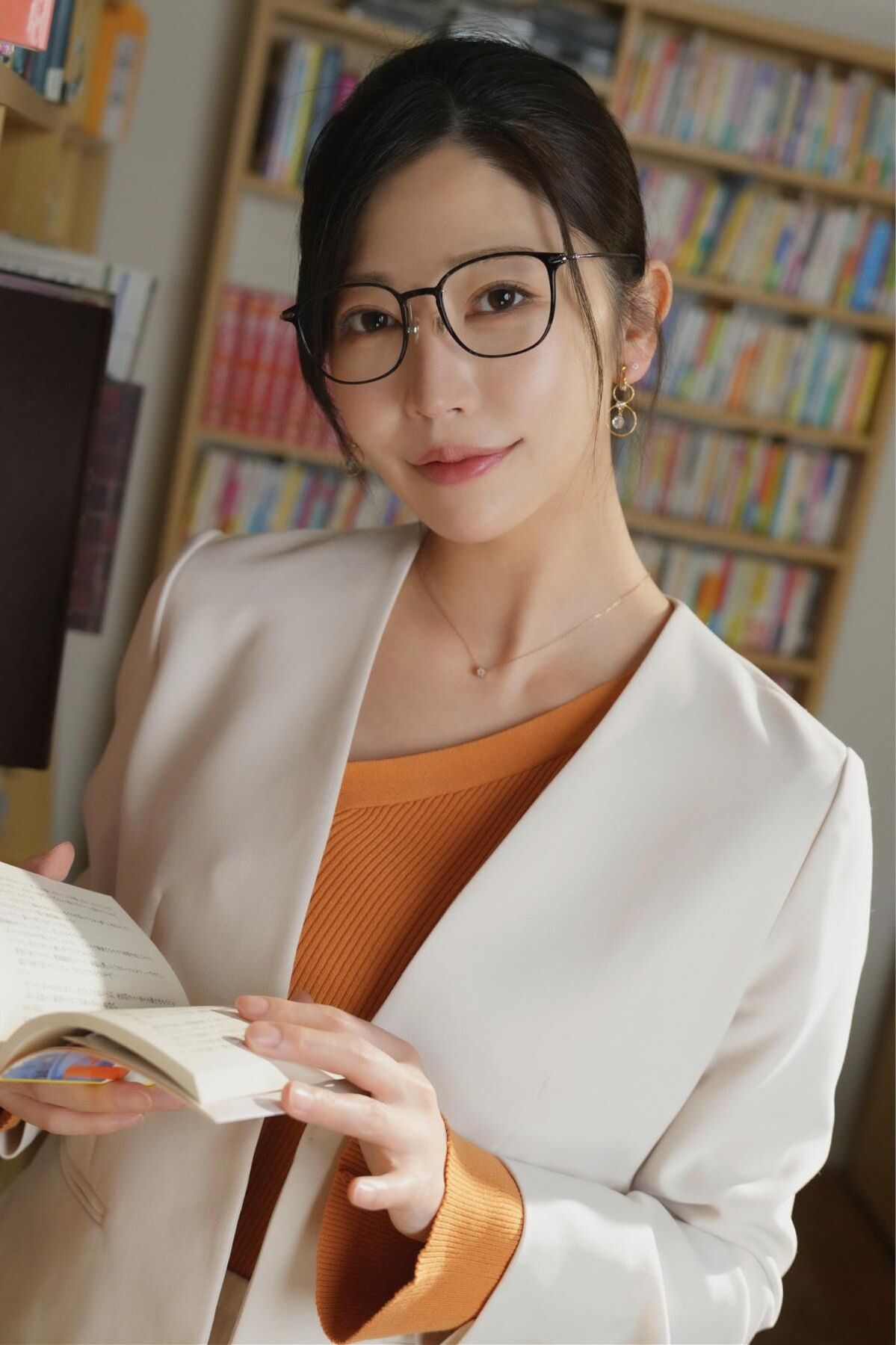 Hinako Mori Eu me apaixonei por uma aula de professores.