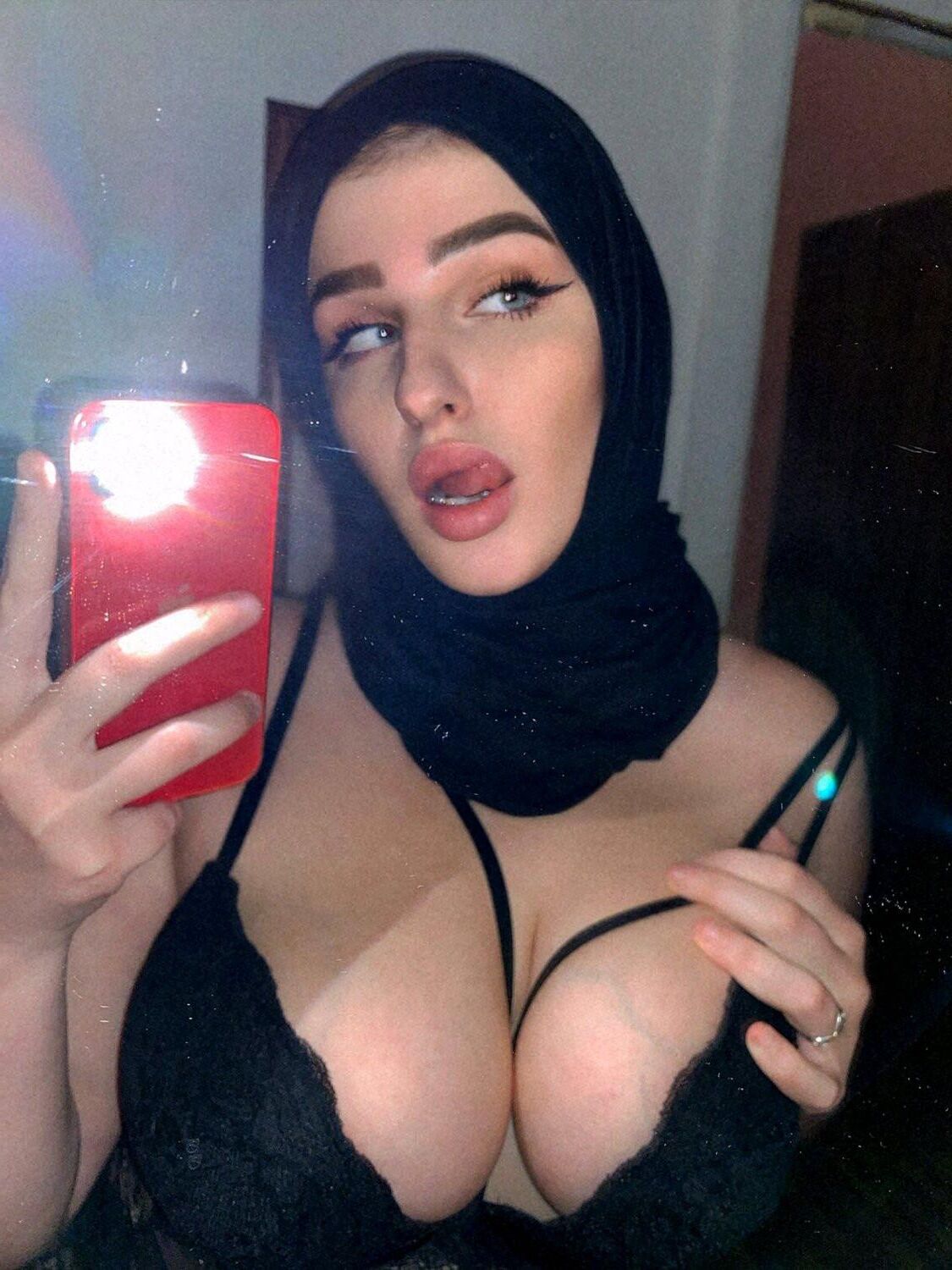 Hijab mom bimbo