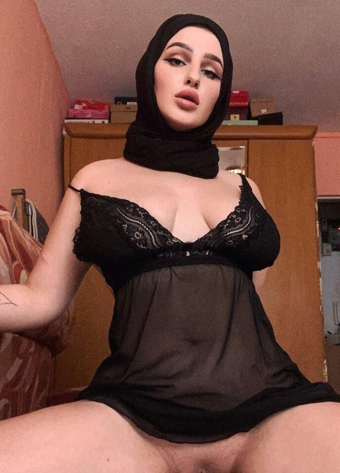 Hijab mom bimbo