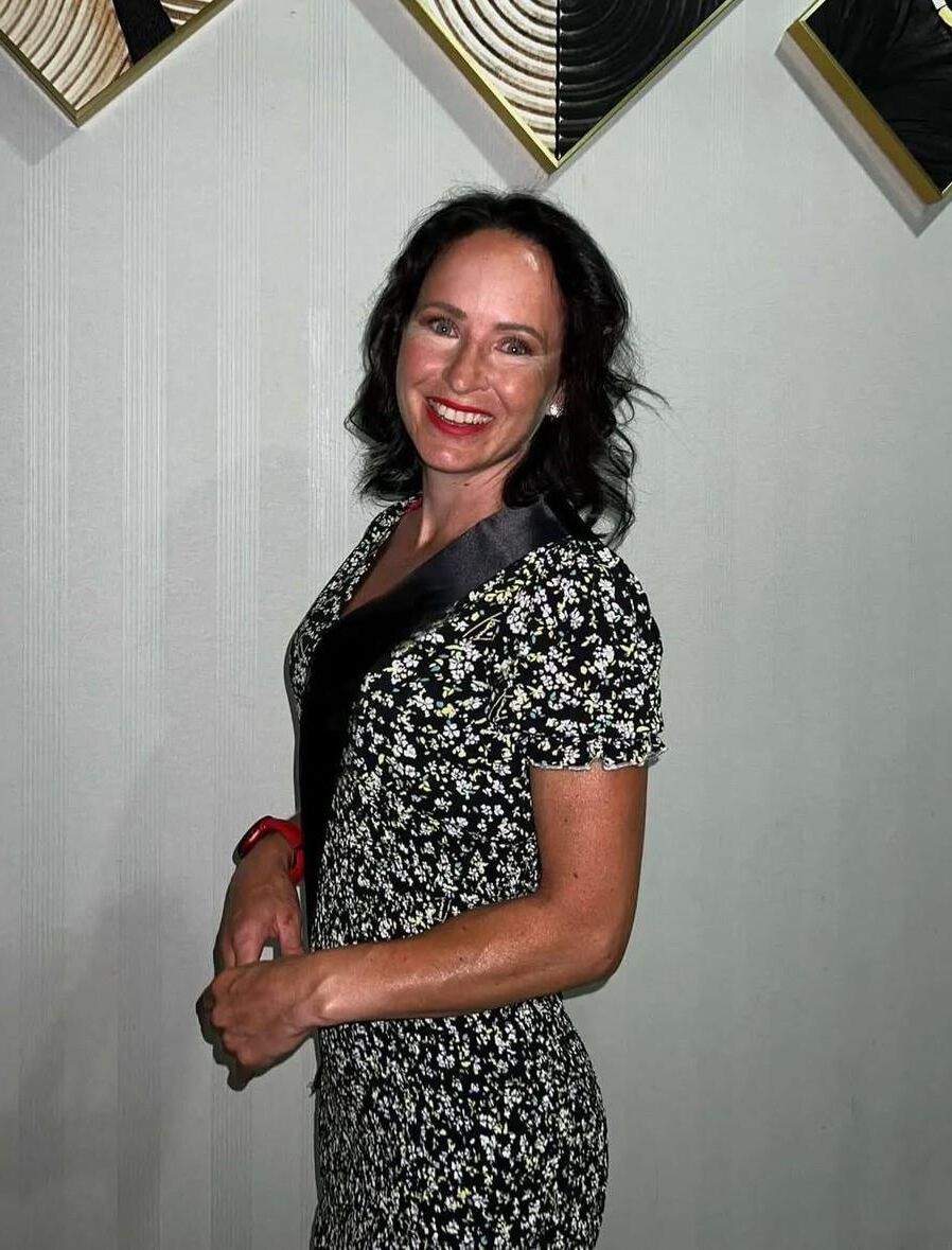 Wank Queen (MILF)