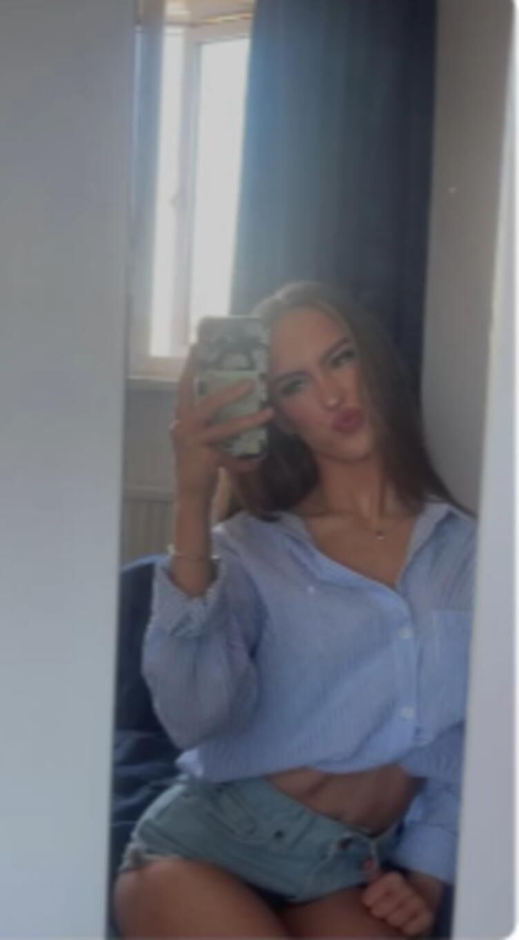 Miah perfurou o britânico tight chav adolescente vadia sexualizada! 