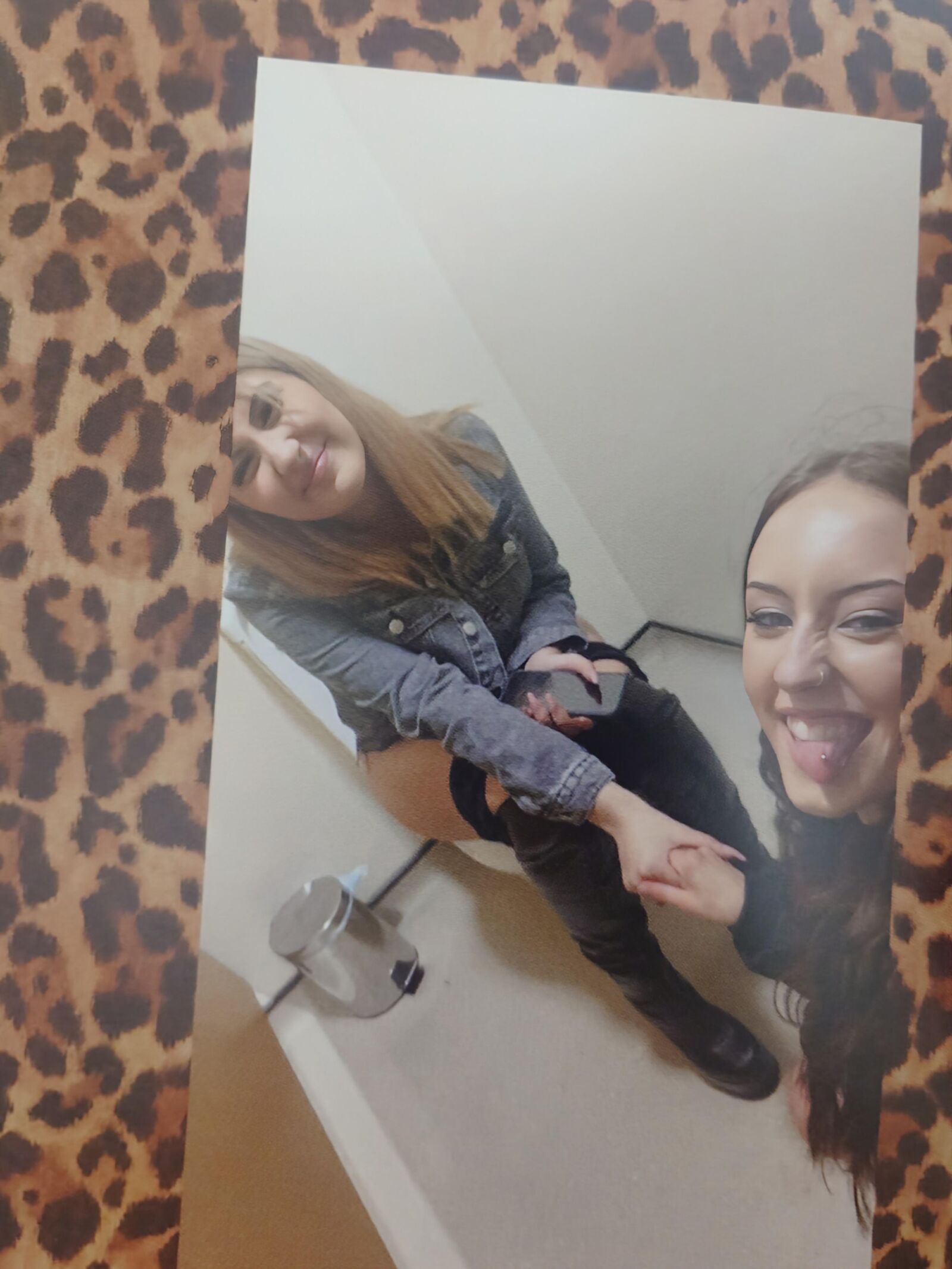 Miah perfurou o britânico tight chav adolescente vadia sexualizada! 