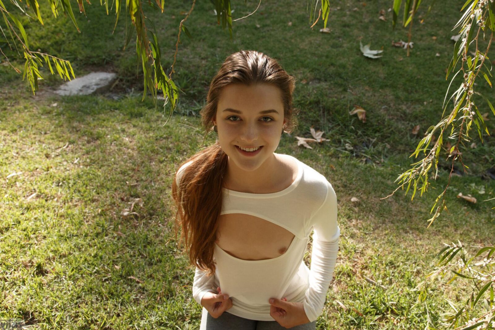 Alex Mae em Upscale Park