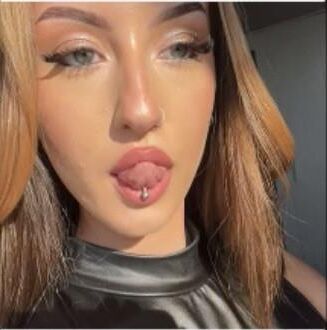 Miah perfurou o britânico tight chav adolescente vadia sexualizada! 