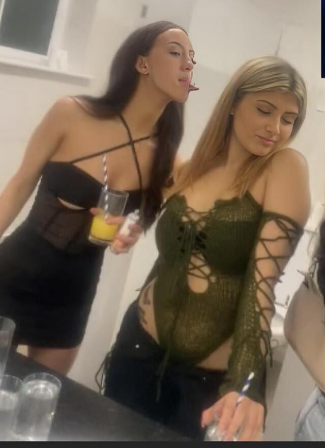Miah perfurou o britânico tight chav adolescente vadia sexualizada! 