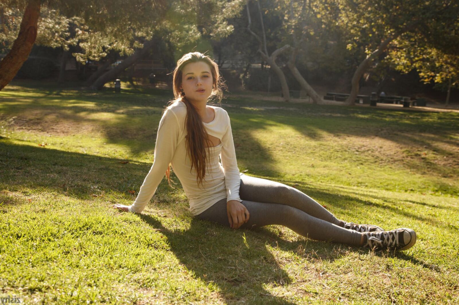 Alex Mae em Upscale Park