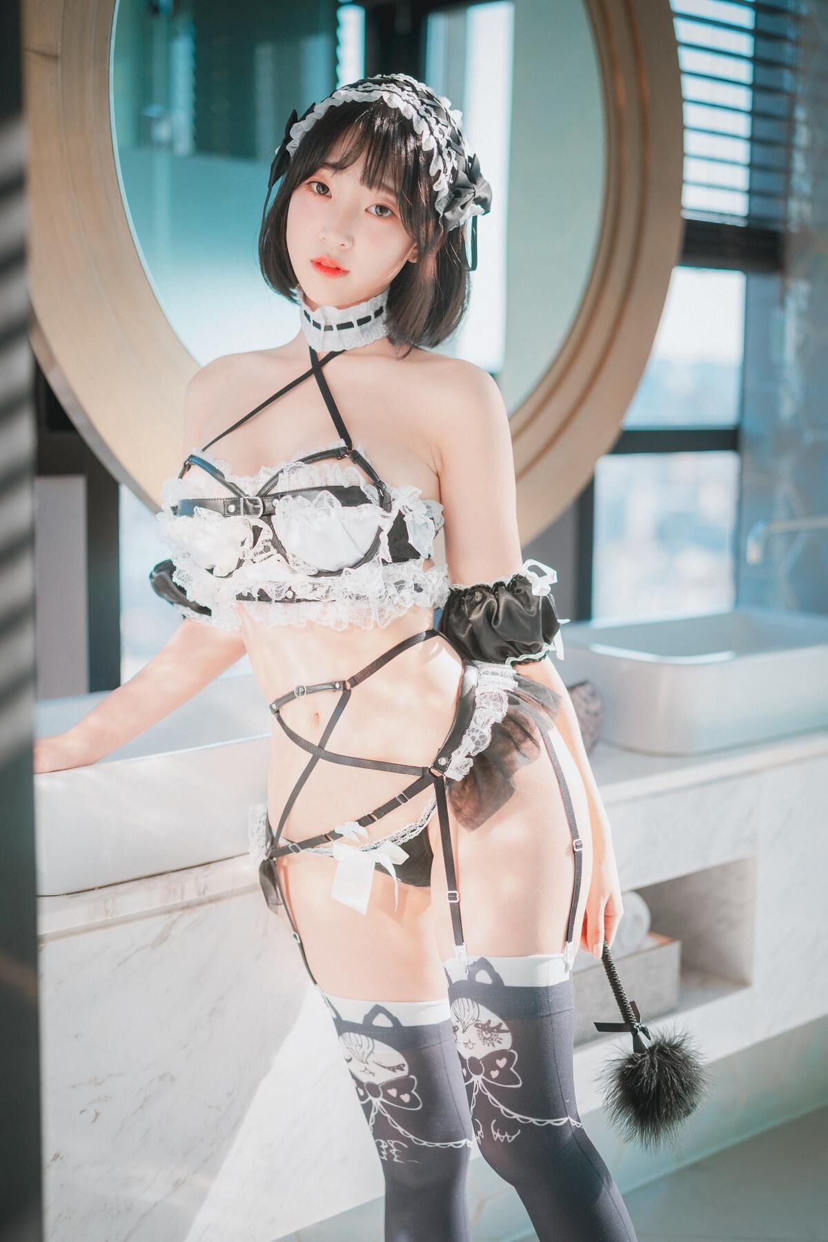 Kang Inkyung Djawa Maid in Lace Limitation