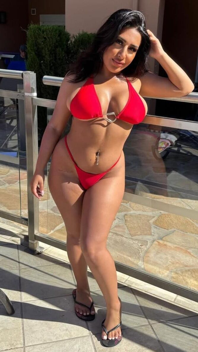 Hattie UK British Slut Non Nude