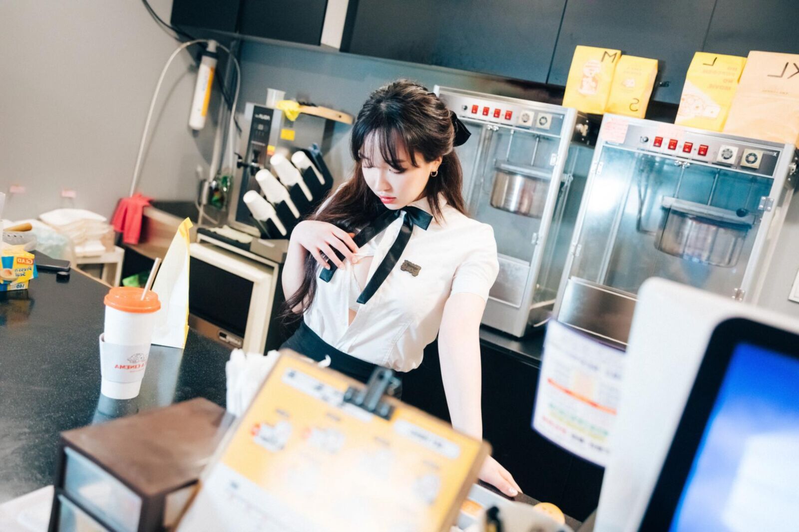 Son Yeeun Loozy Ticket Girl