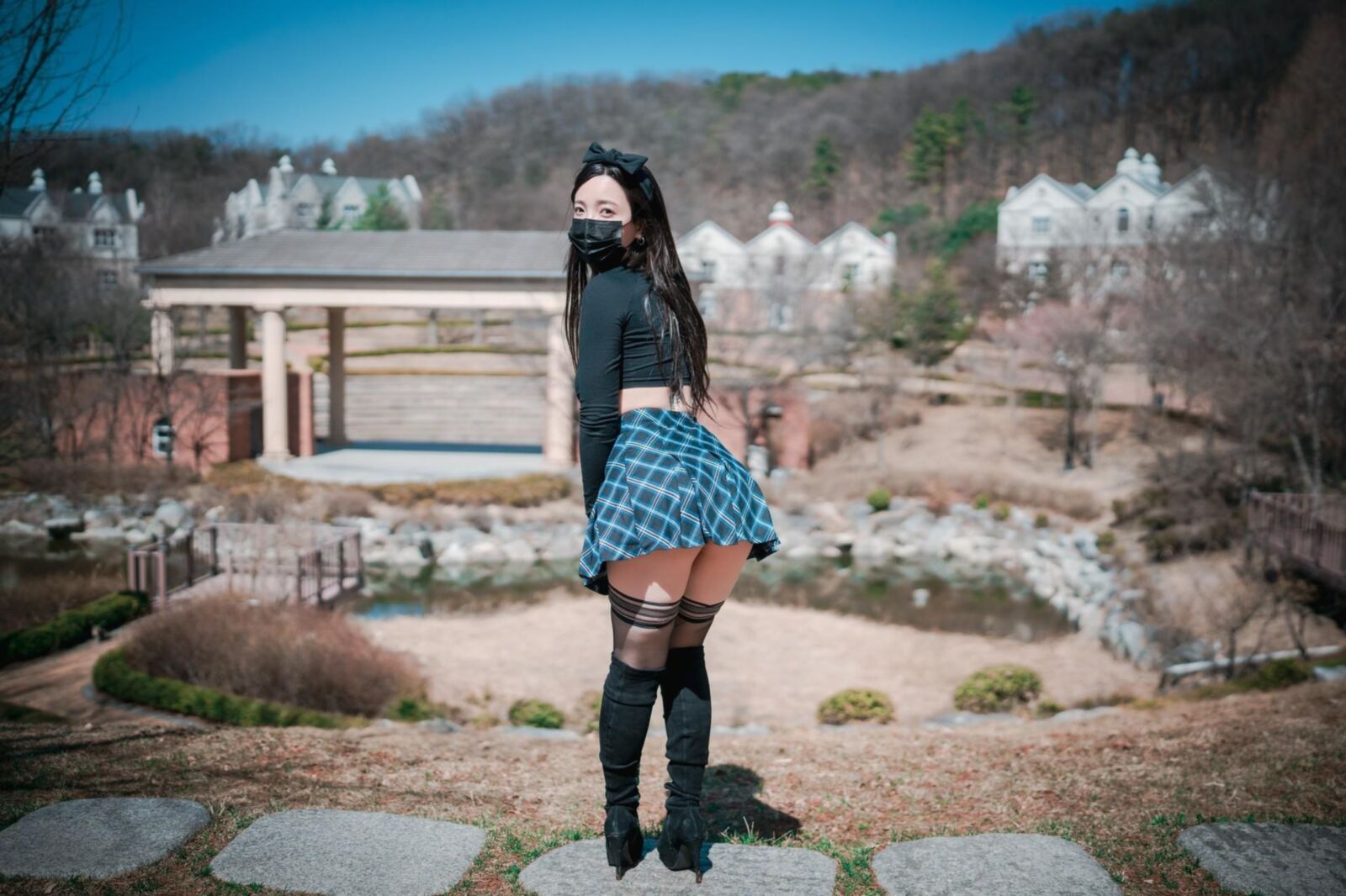 Son Yeeun DJAWA Early Spring Walk in March Vol. (+S.Ver)