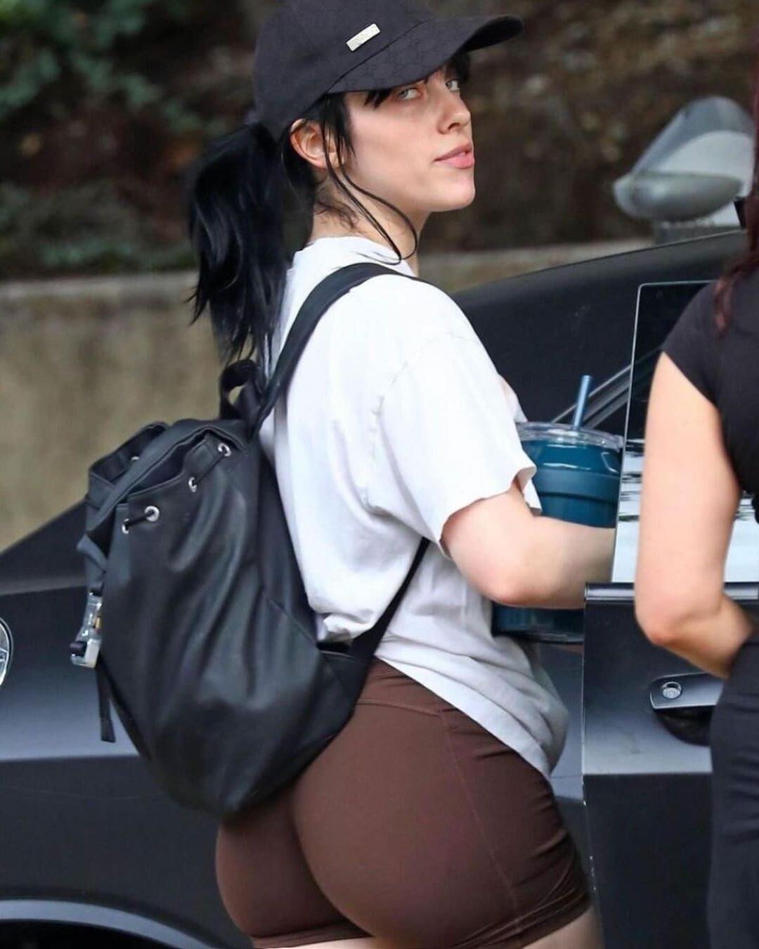 Billie Eilish tão sexy