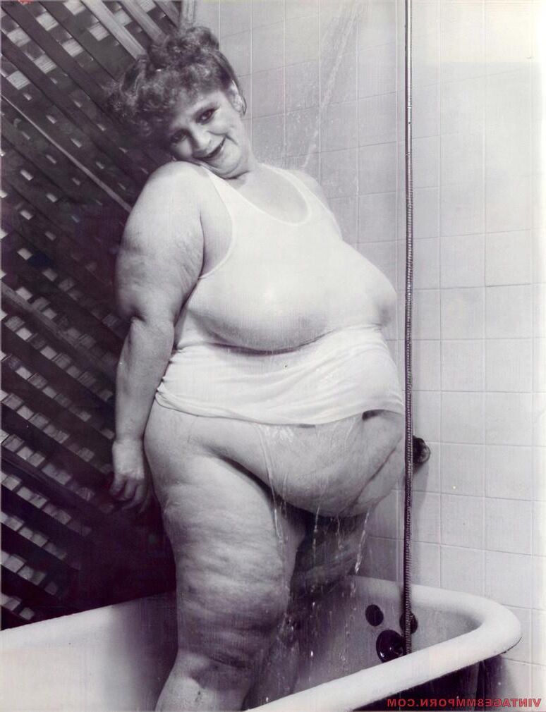Chunky Asses volume no ()