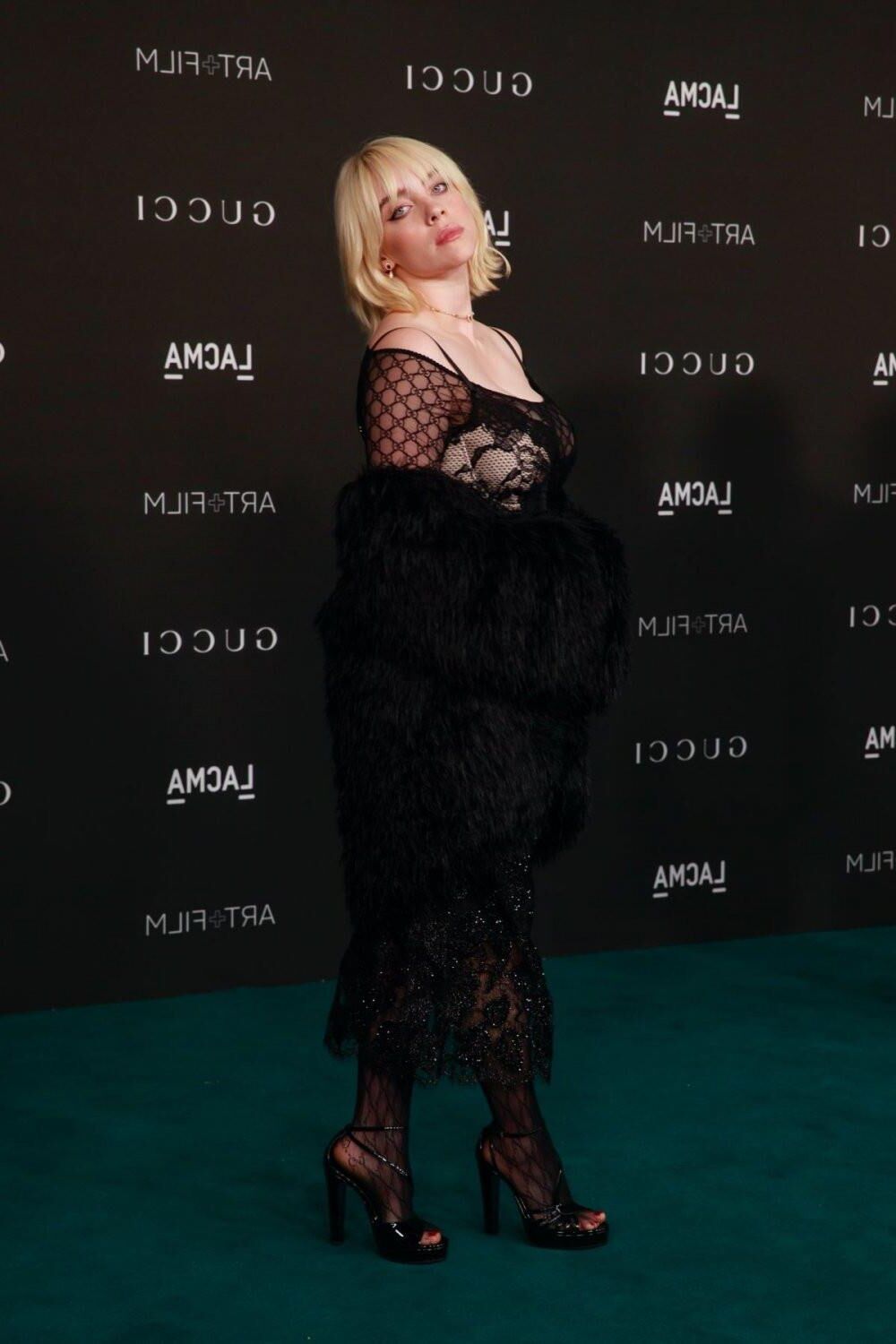 Billie Eilish tão sexy