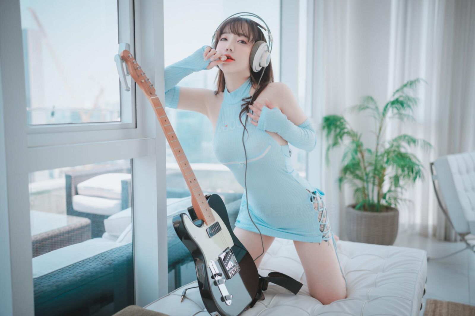 Son Yeeun DJAWA Ms. Slowhand