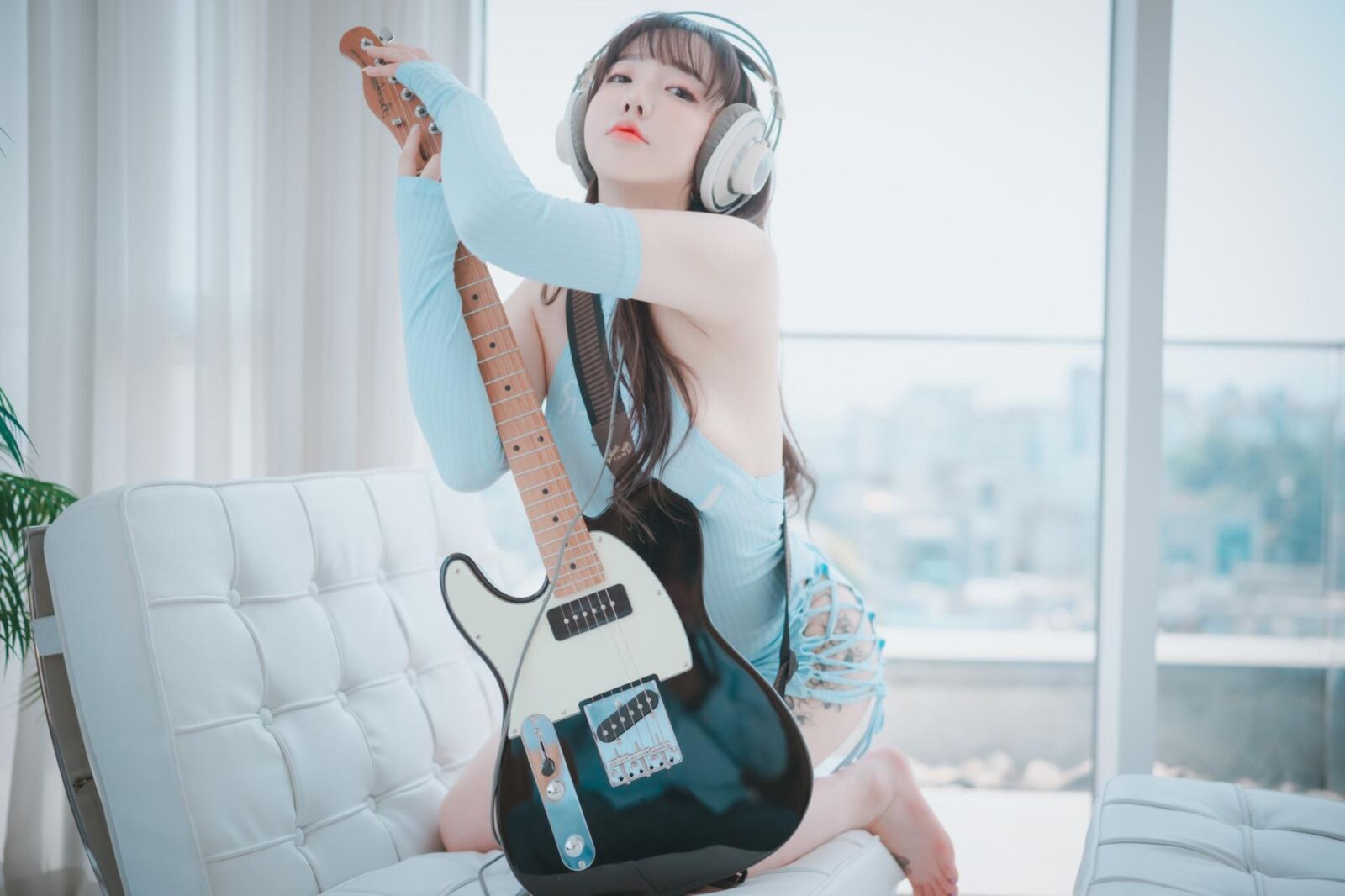 Son Yeeun DJAWA Ms. Slowhand