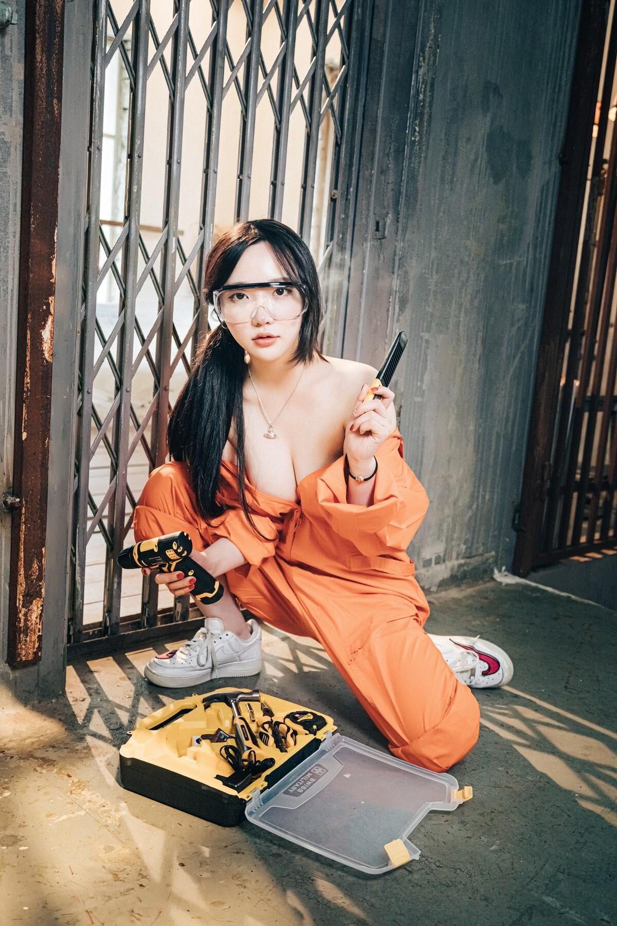 Son Yeeun Loozy Where Are My Tools