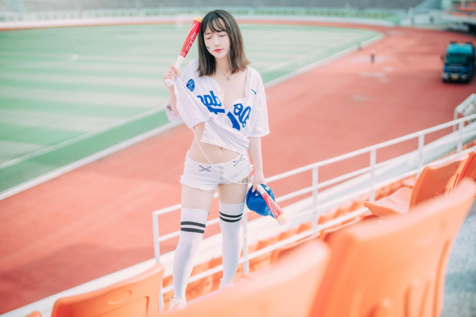 Son Yeeun DJAWA Cheer Up in the Summer