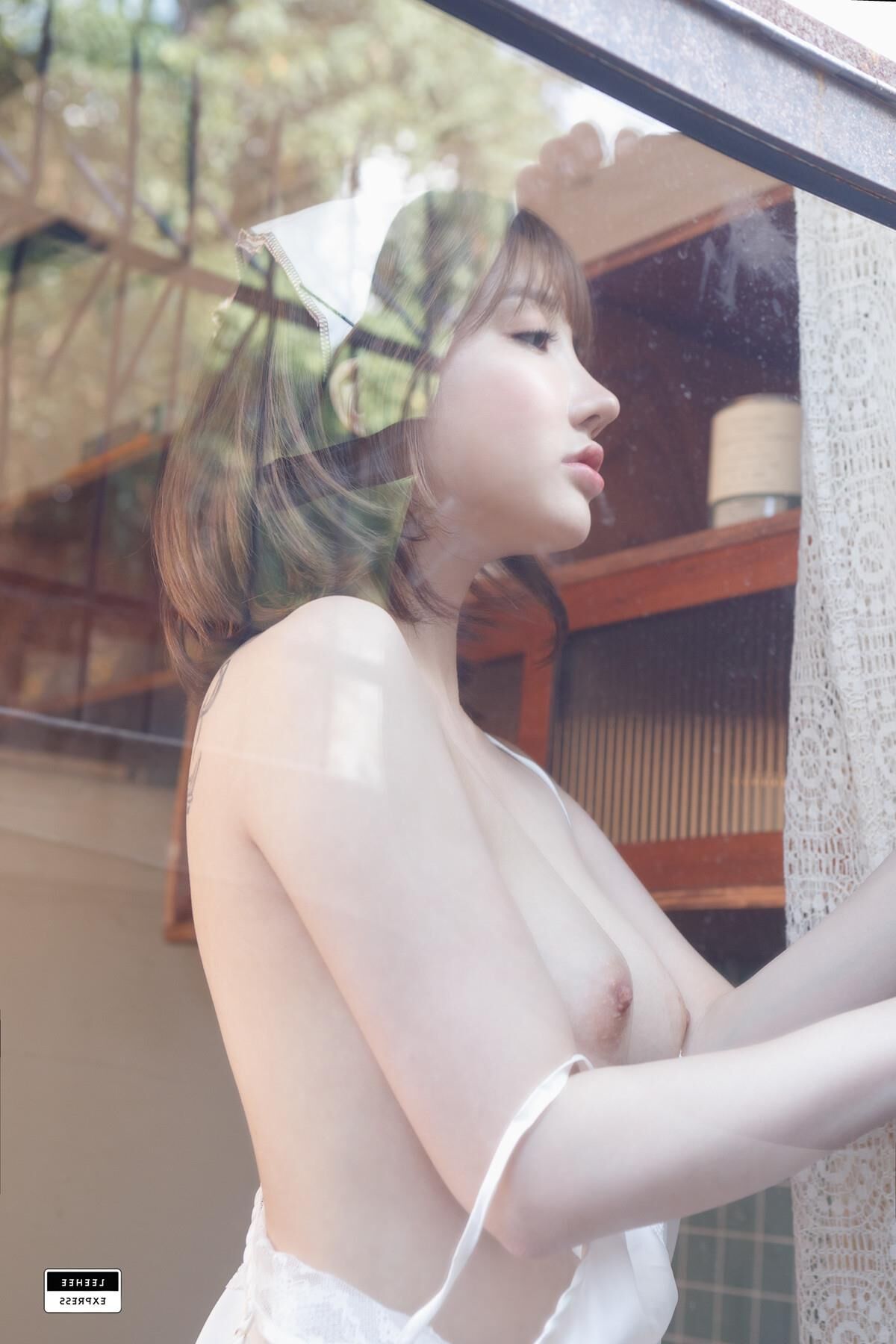Son Yeeun LEEHEE EXPRESS LEDB A