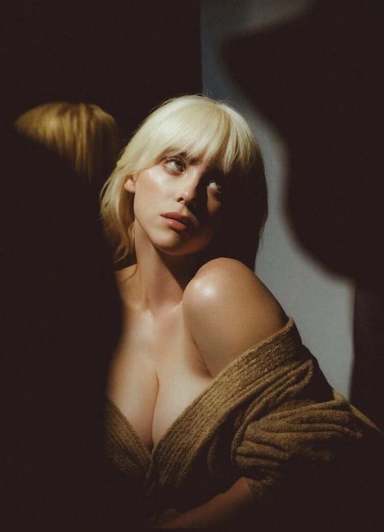 Billie Eilish tão sexy