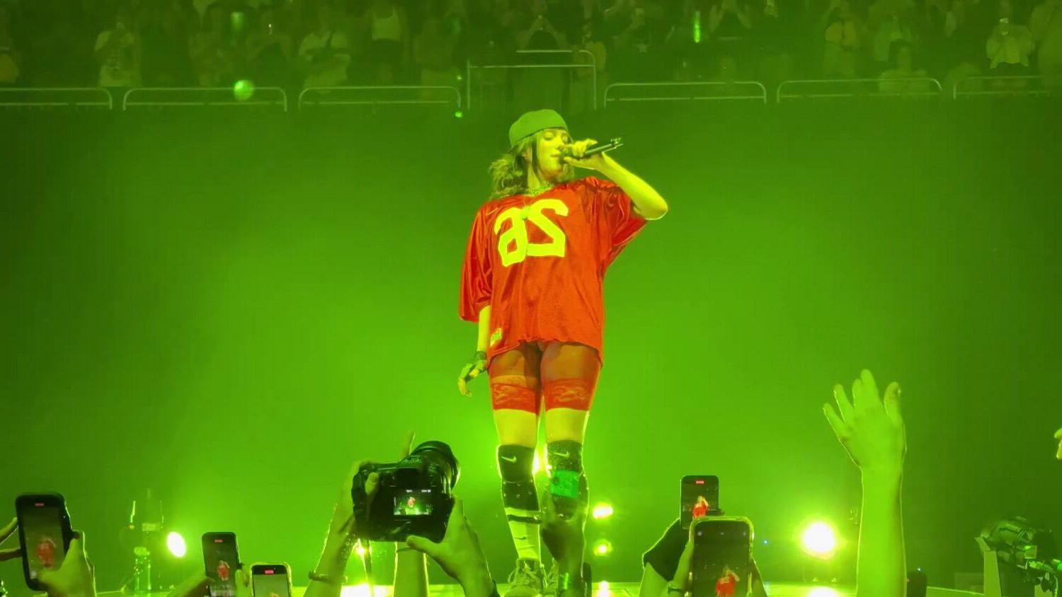 Billie Eilish tão sexy