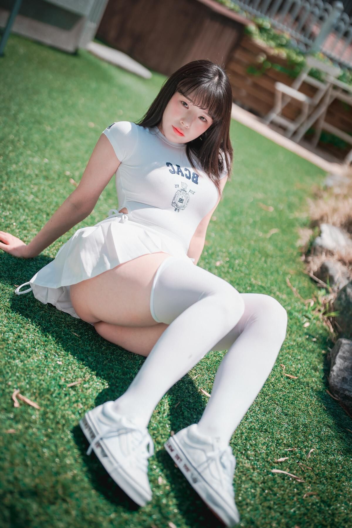 Pia Djawa Classic Athletic Girl