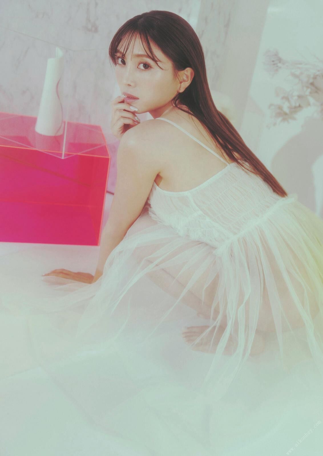 Tomomi Morisaki Love Art