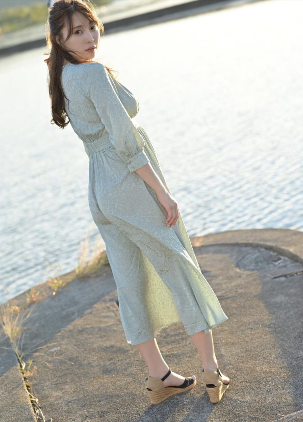 Tomomi Morisaki emocionante Girls vol.