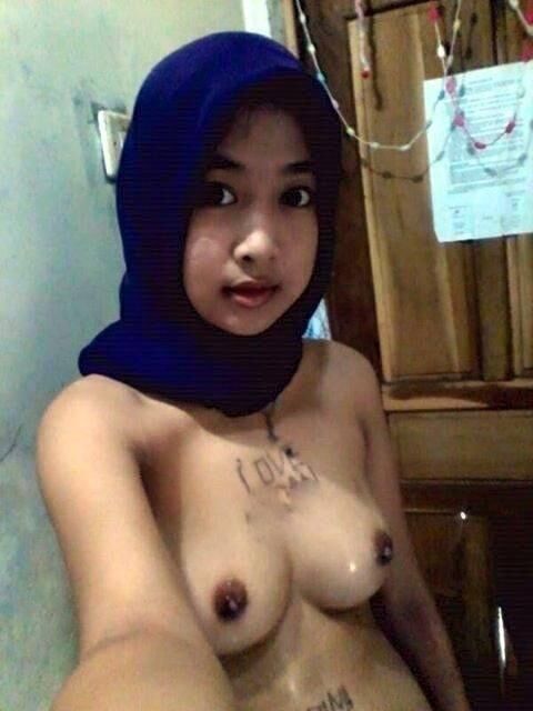 Hijab asiático de topless e nus (mix)