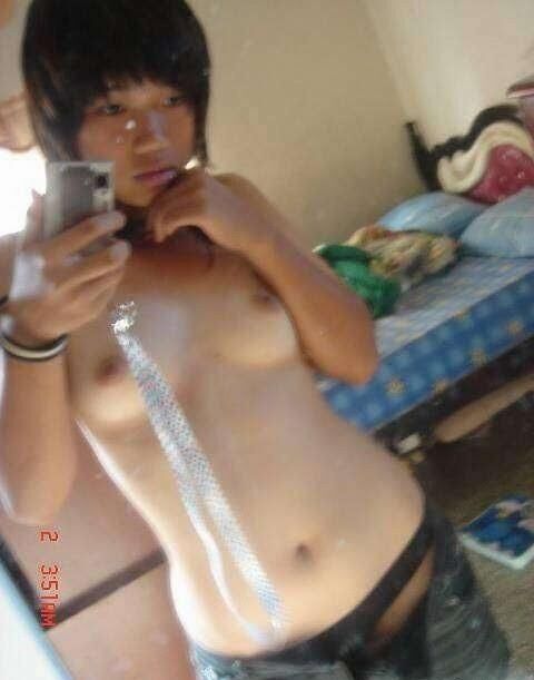 Meninas asiáticas (alguns adolescentes)