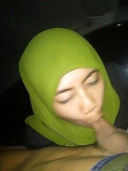 Hijab asiático de topless (mix)