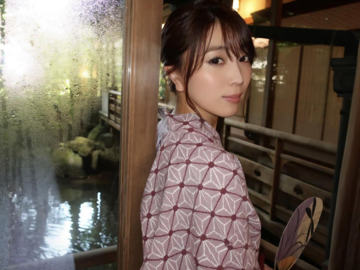 Tomomi Morisaki Reunião secreta no dia secreto da primavera