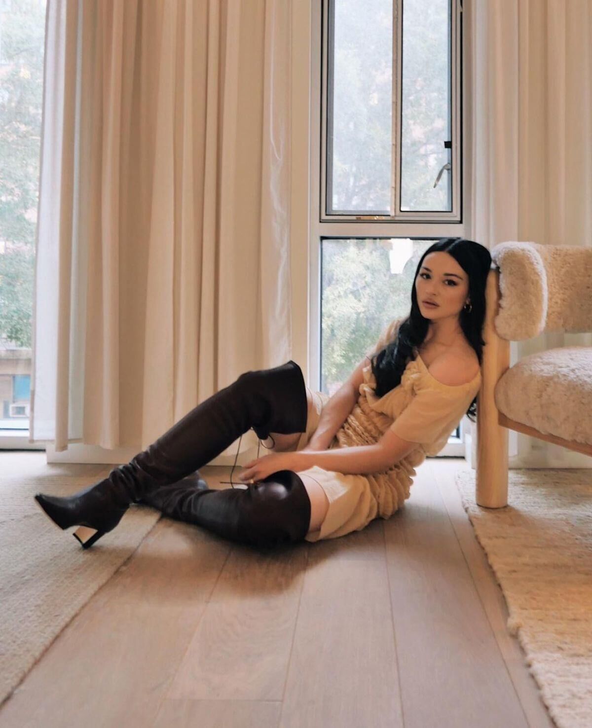 Crystal Reed é quente
