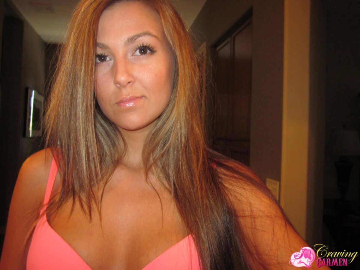 Carmen Pink Candids